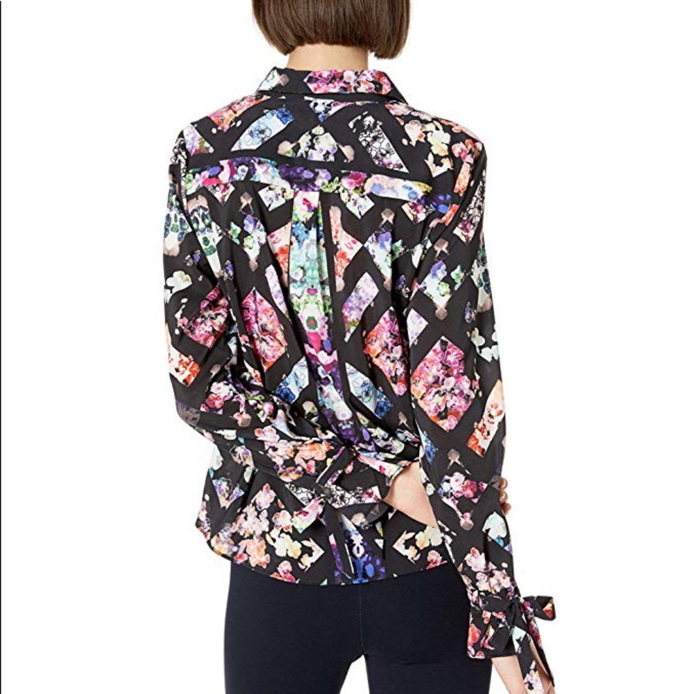 Nicole Miller long-sleeve buttoned down blouse - Picture 2 of 6